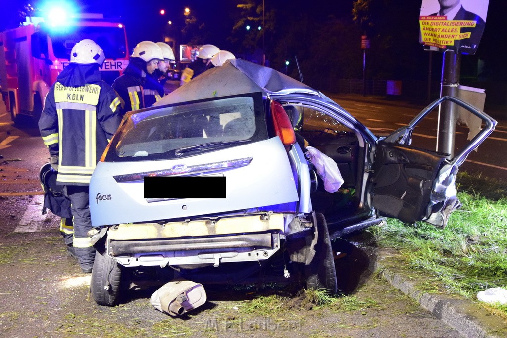 Schwerer VU Koeln Dellbrueck Bergisch Gladbacherstr Herler Ring P041.JPG - Miklos Laubert